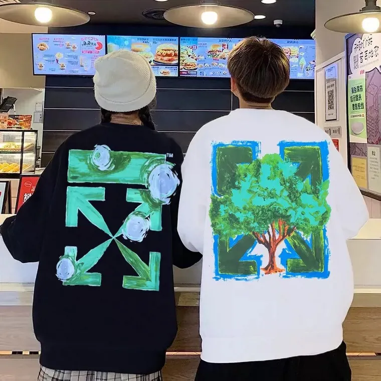 ♻️💯Upper body reference model picture❤️22SS top tested version environmentally friendly series OFFWHITE OW world environmentally friendly green tree graffiti pure cotton loose unisex round neck sweatshirt I won’t introduce the other ones here, just get to the point. This printed tree is different from the short-sleeved ones. The leaf shape part of the printing is replaced by embroidery. This cannot be seen from the picture level (you will definitely make a mistake when you look at the picture). Many versions on the market directly look at the picture and make the pattern, without worrying about this detail.  The fabric is made of 480g fish scale terry cotton fabric, and the hem is slit. This is the key detail.  The white front chest is the new slogan of the trumpet, and the back is also different. They are all framed by the classic and iconic large warning arrows. The black arrows are lake green, with a few white water-like patterns added; the white ones are sky blue arrows, with a big tree inside with branches and leaves filling the entire pattern. Both pieces are interpretations of traditional retro hand-painted graffiti painting techniques, which fully embody the natural and environmentally friendly atmosphere.  Color: White Size: XS-L P:370